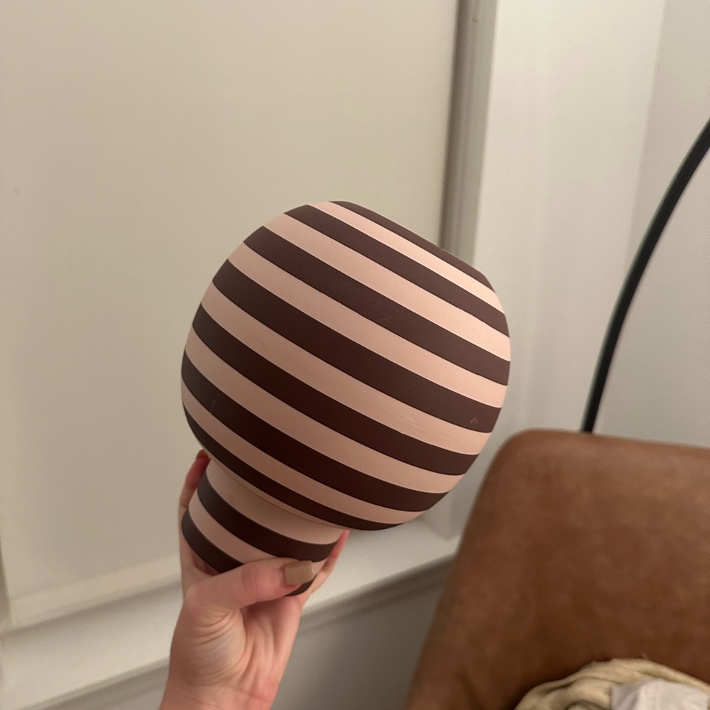 AYTM Striped Brown and pink vase - Picture 4 of 7